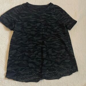 Lululemon open back top